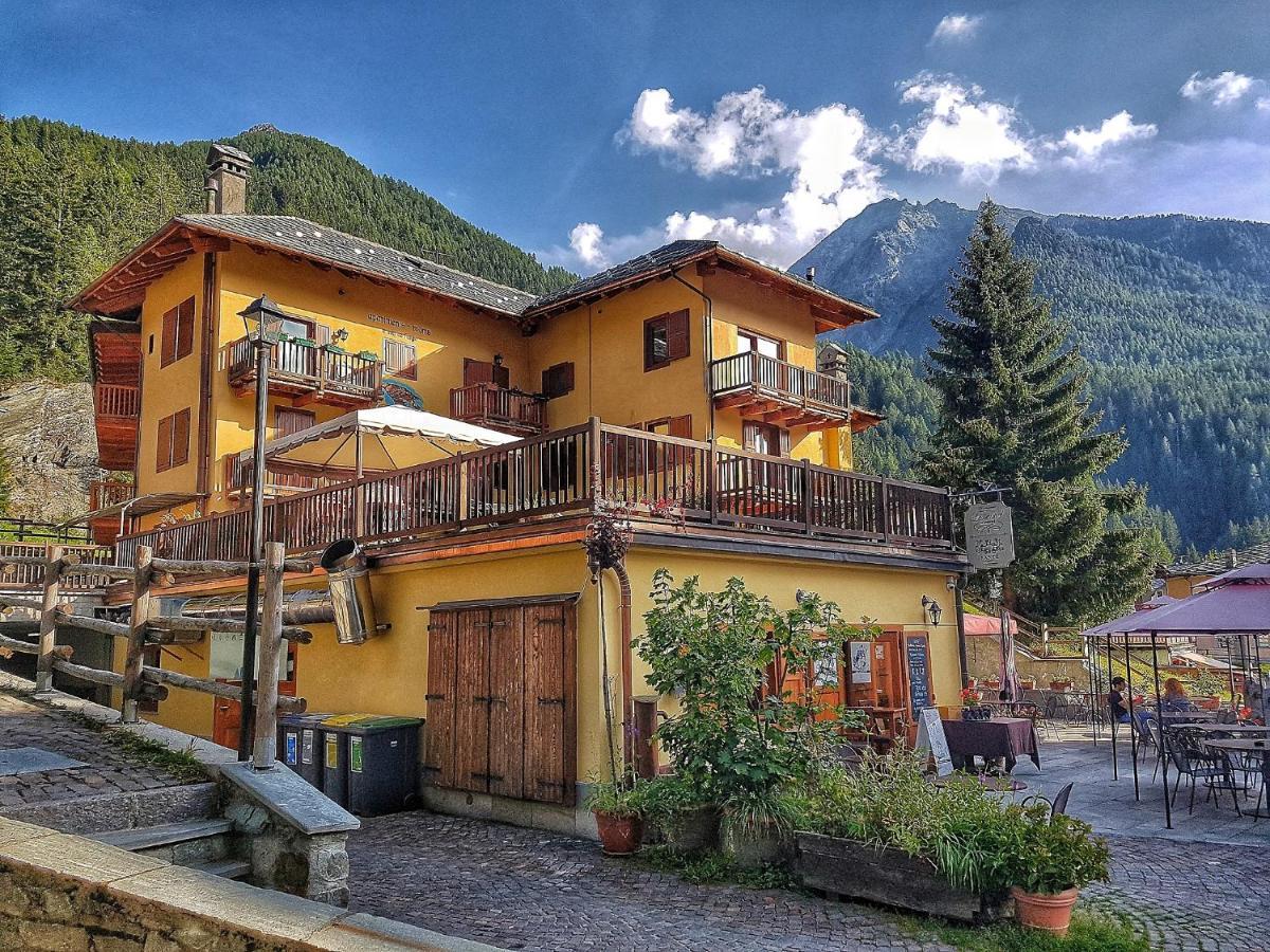 Le Nid De L'Aigle Hotel Champoluc Exterior photo